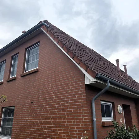 Holiday home Gemuetliche Doppelhaushaelfte In *