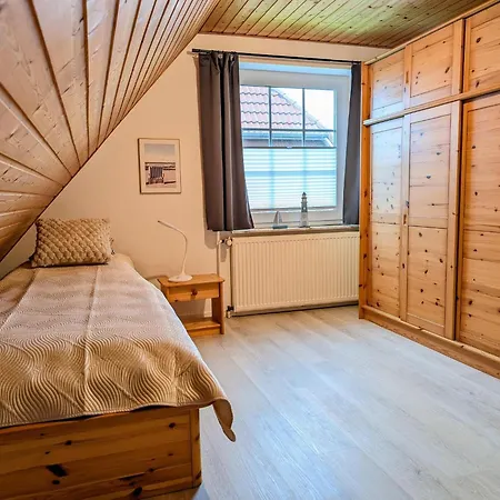 Gemuetliche Doppelhaushaelfte In Holiday home *